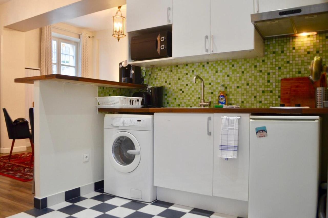 1 Bedroom Apartment In The Heart Of The Marais Area パリ エクステリア 写真